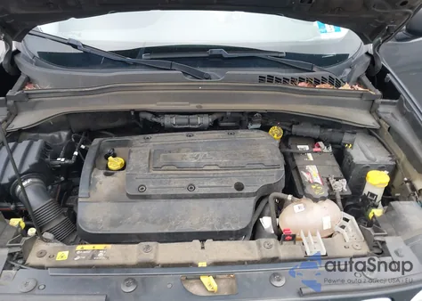 2016 Jeep Renegade Latitude z USA, uszkodzony, nr VIN ZACCJABW5GPC52039